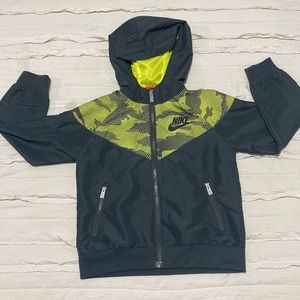 Nike sportwear windrunner hoodie jacket